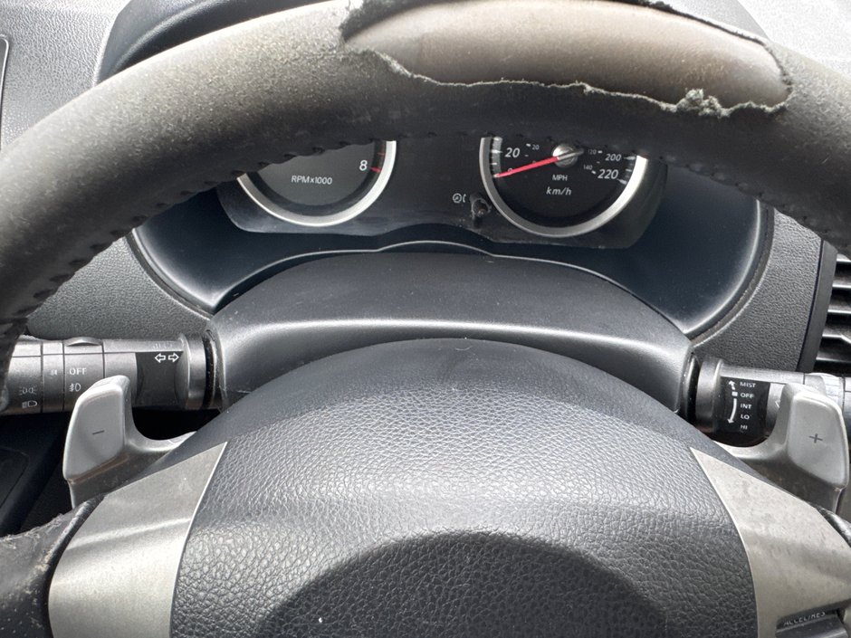 Nissan Sentra SE-R 2010-24