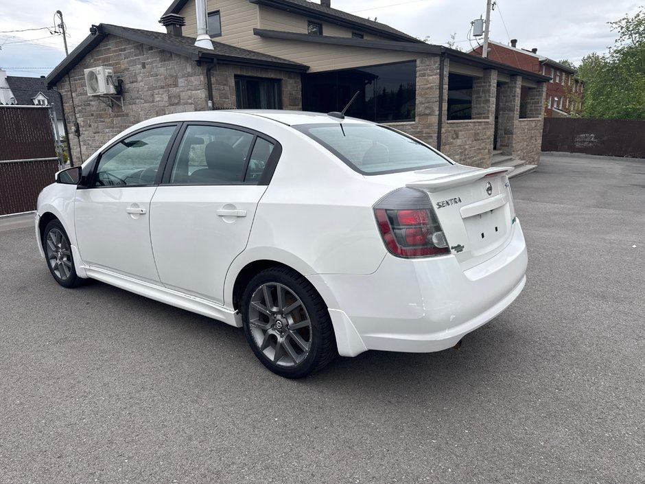 Nissan Sentra SE-R 2010-6