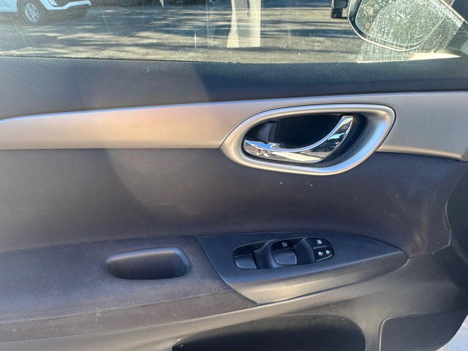 Nissan Sentra S 2013-6