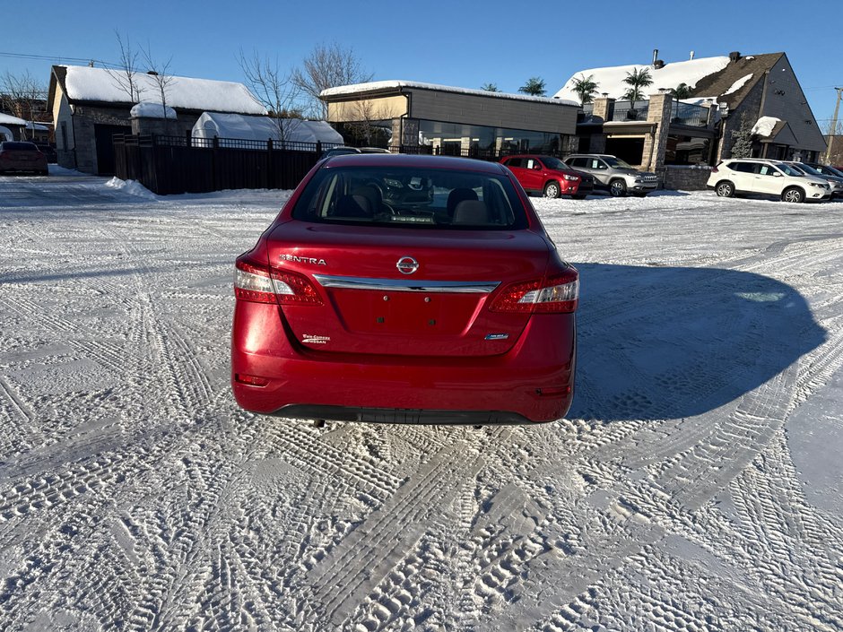 Nissan Sentra  2014-4