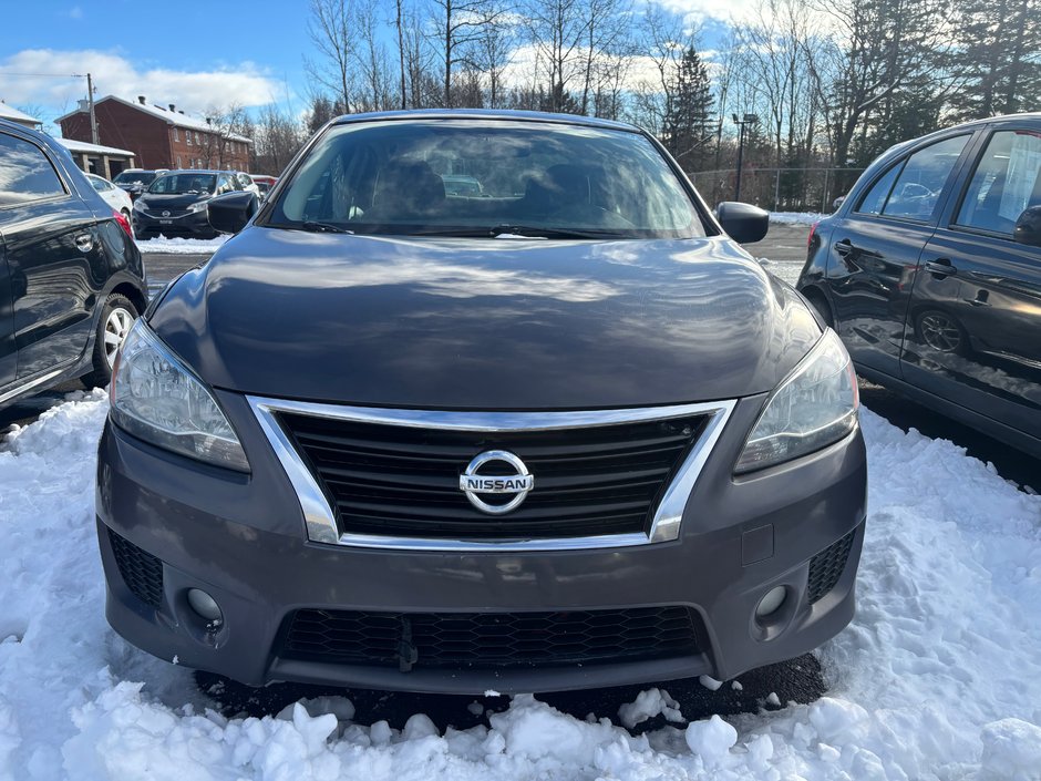 Nissan Sentra SR 2015-1