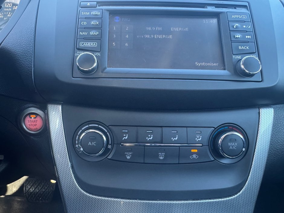 Nissan Sentra SR 2015-14