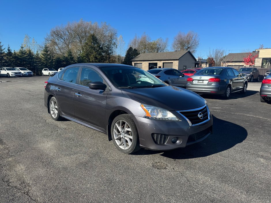 Nissan Sentra SR 2015-0