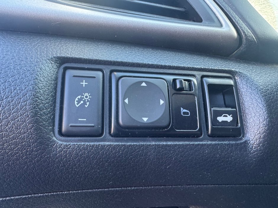 Nissan Sentra SR 2015-11