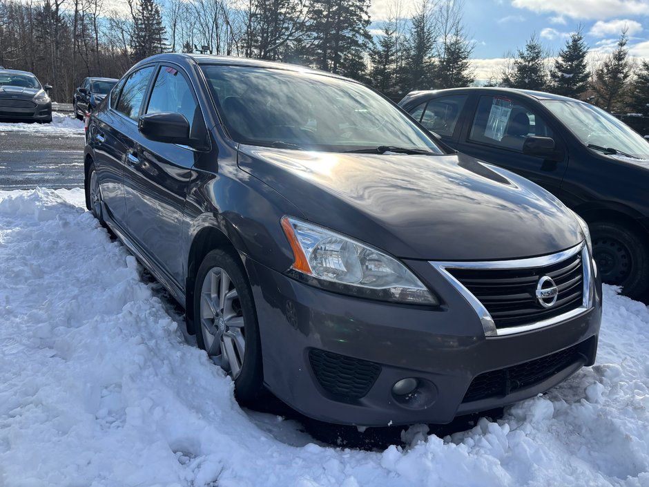 Nissan Sentra SR 2015-0