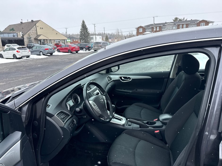 Nissan Sentra  2015-9