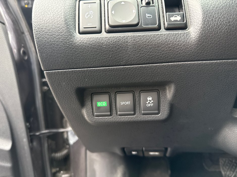 Nissan Sentra  2015-11