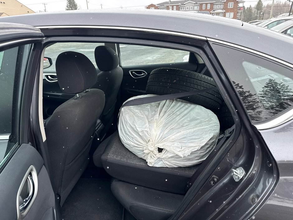 Nissan Sentra  2015-7