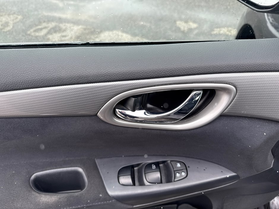 Nissan Sentra  2015-10