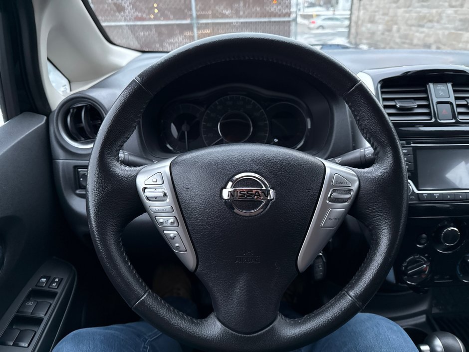 Nissan Versa Note SV 2015-21