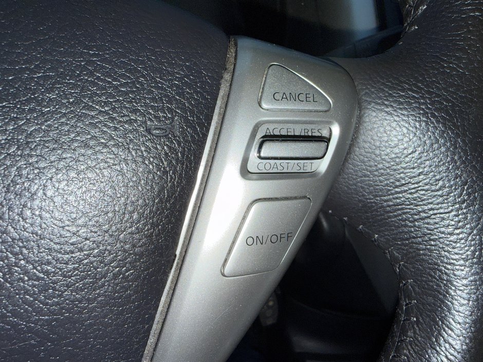 Nissan Versa Note SV 2015-23