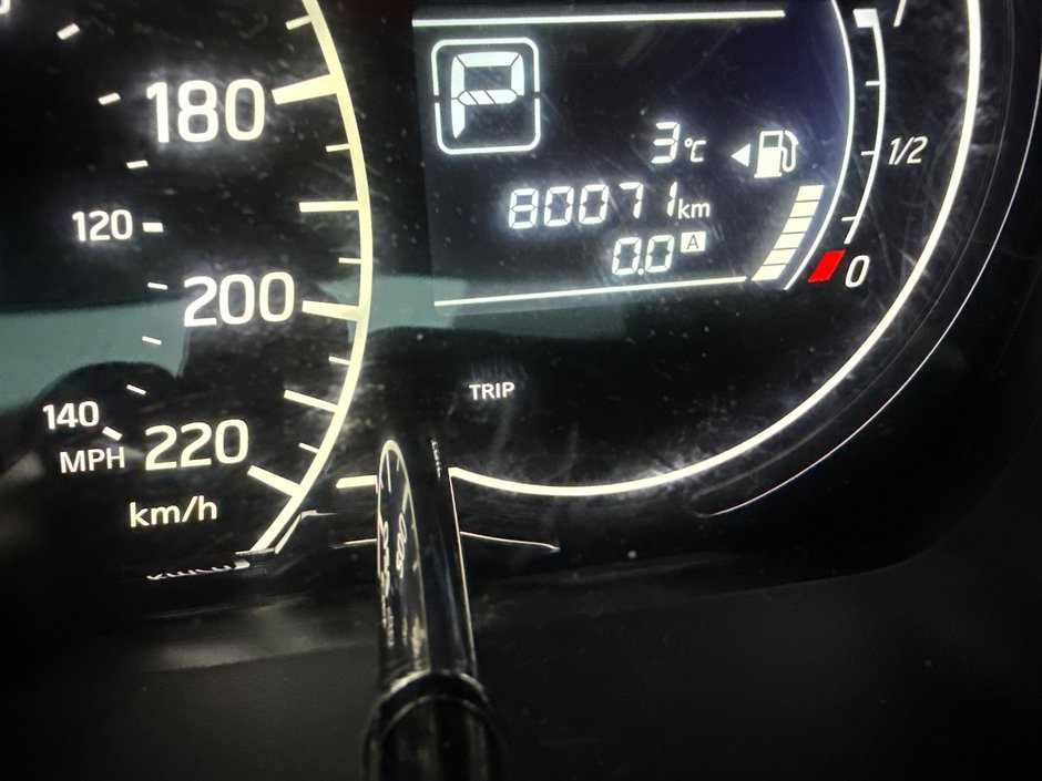 Nissan Versa Note SV 2015-24