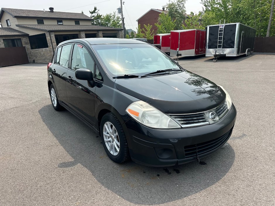 Nissan Versa 1.8 SL 2008-0