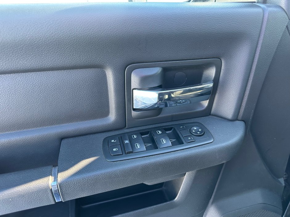 Ram 1500 Sport 2011-6