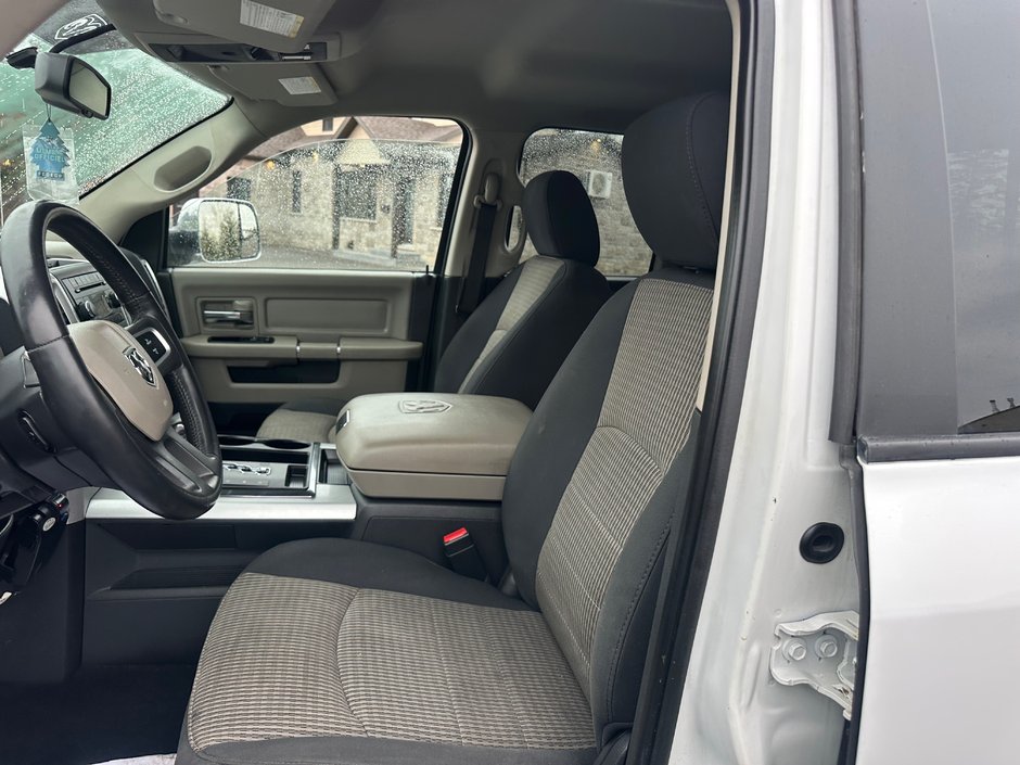 2011 Ram 1500 Big Horn-9