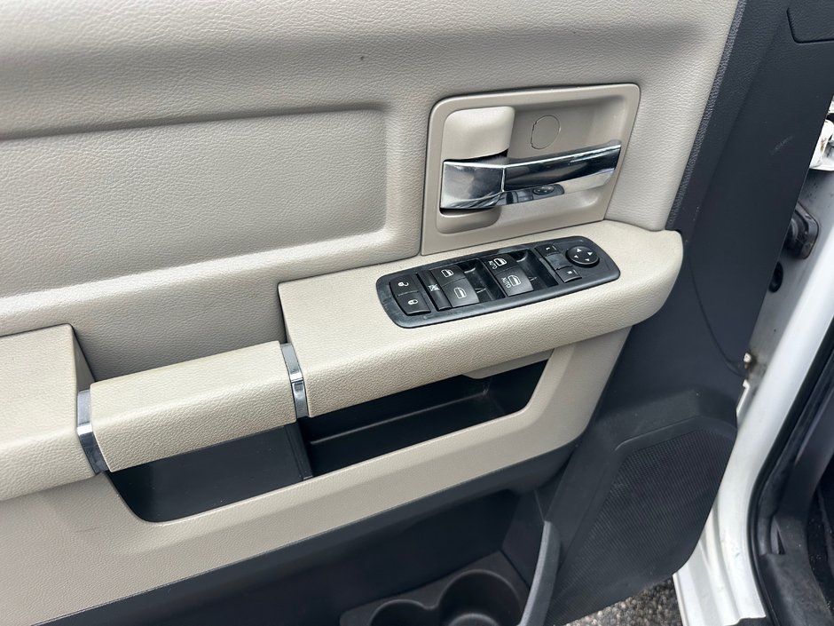 2011 Ram 1500 Big Horn-6