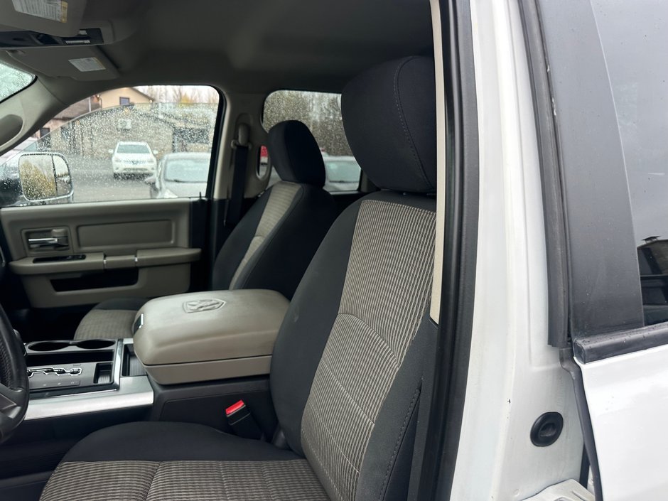 2011 Ram 1500 Big Horn-4