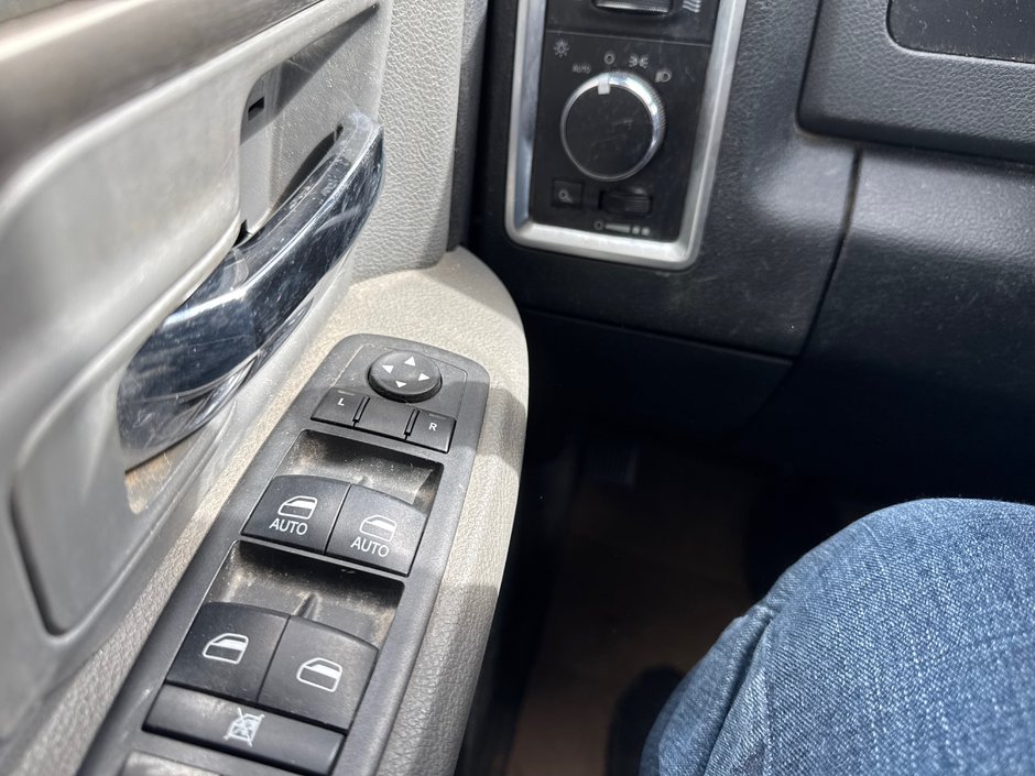 Ram 1500 SLT 2017-16