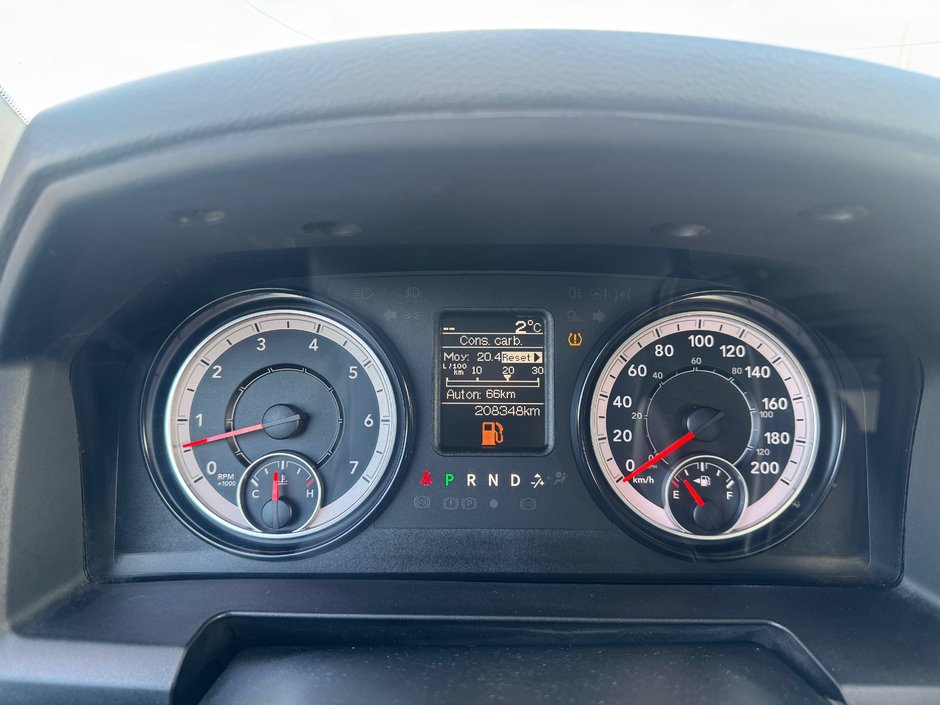 2017 Ram 1500 SXT-11