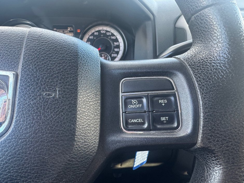 2017 Ram 1500 SXT-13