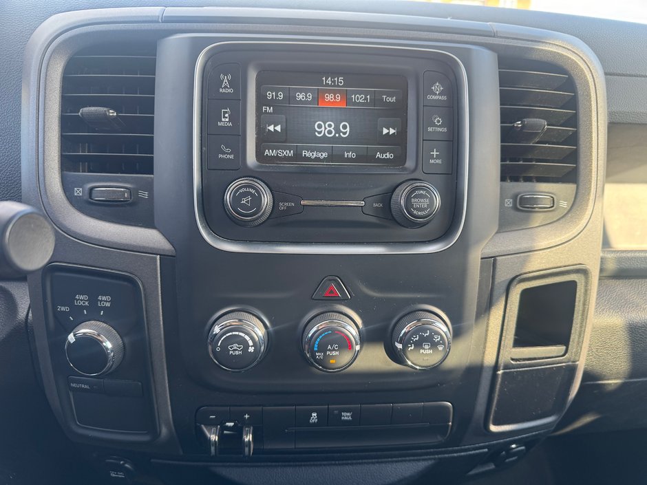 2017 Ram 1500 SXT-14