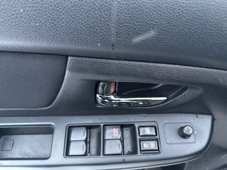 Subaru Impreza 2.0i w/Touring Pkg 2012-8