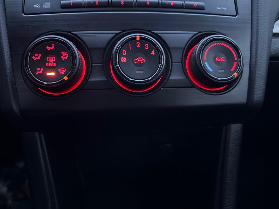 Subaru Impreza 2.0i TOURING PACKAGE 2013-26