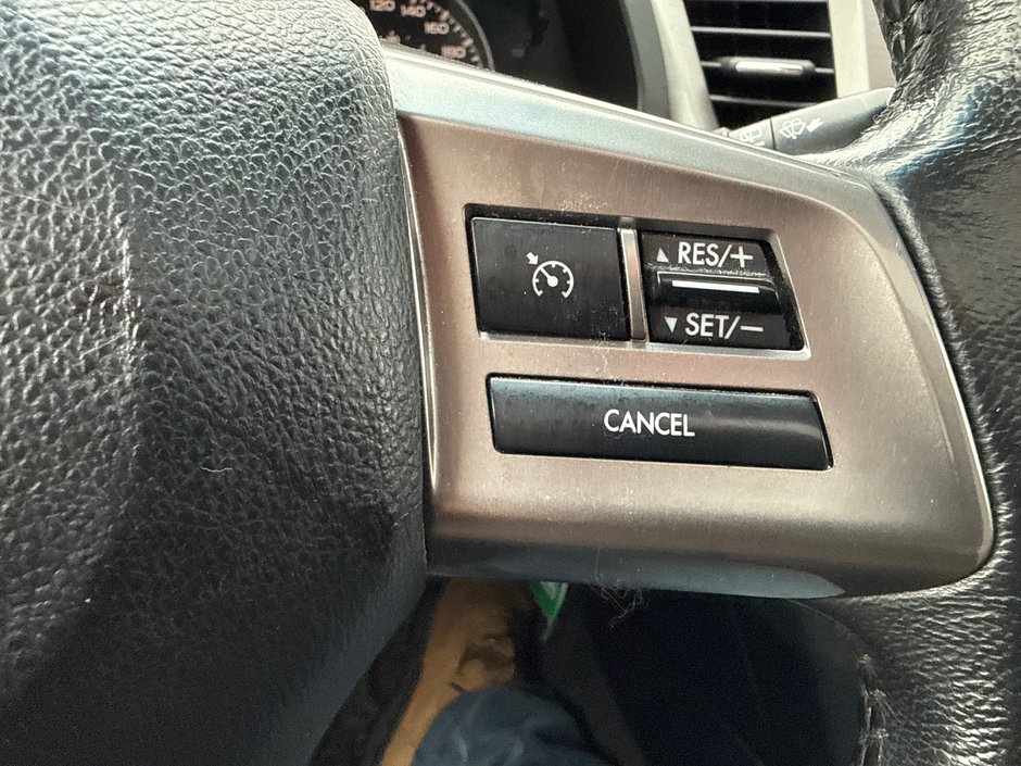 2013 Subaru Outback 2.5i TOURING-24