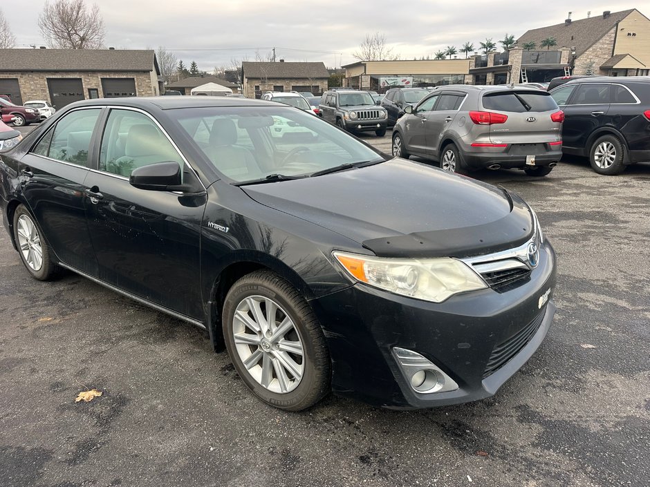 Toyota Camry Hybrid XLE 2012-0