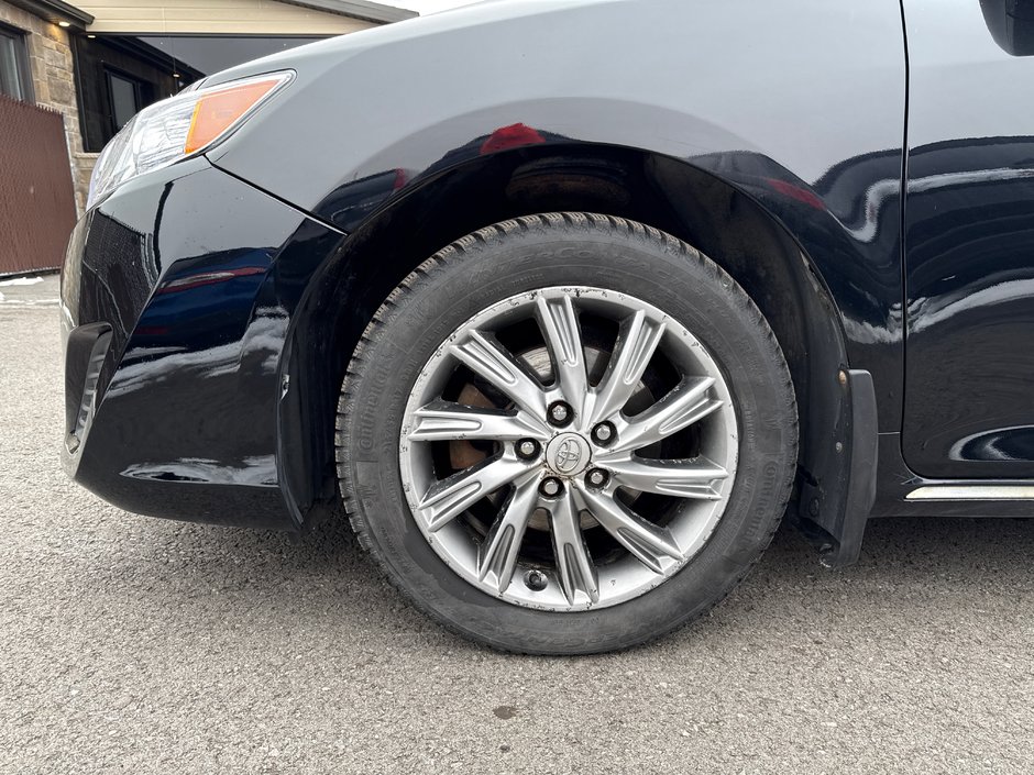 Toyota Camry LE 2012-30