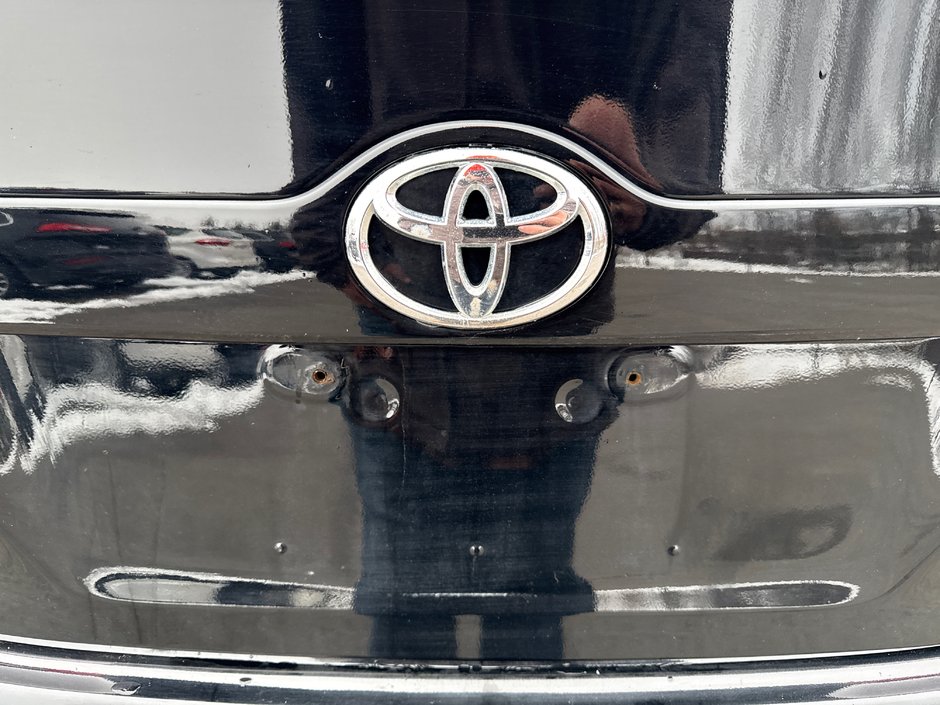 Toyota Camry LE 2012-7