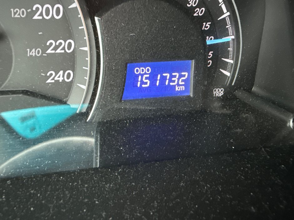 Toyota Camry LE 2012-25