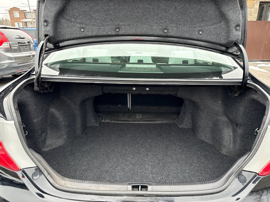 Toyota Camry LE 2012-10