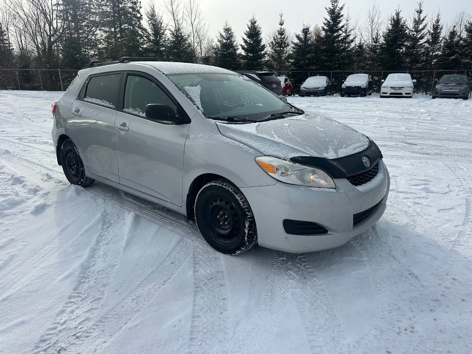 Toyota Matrix BASE 2014-0
