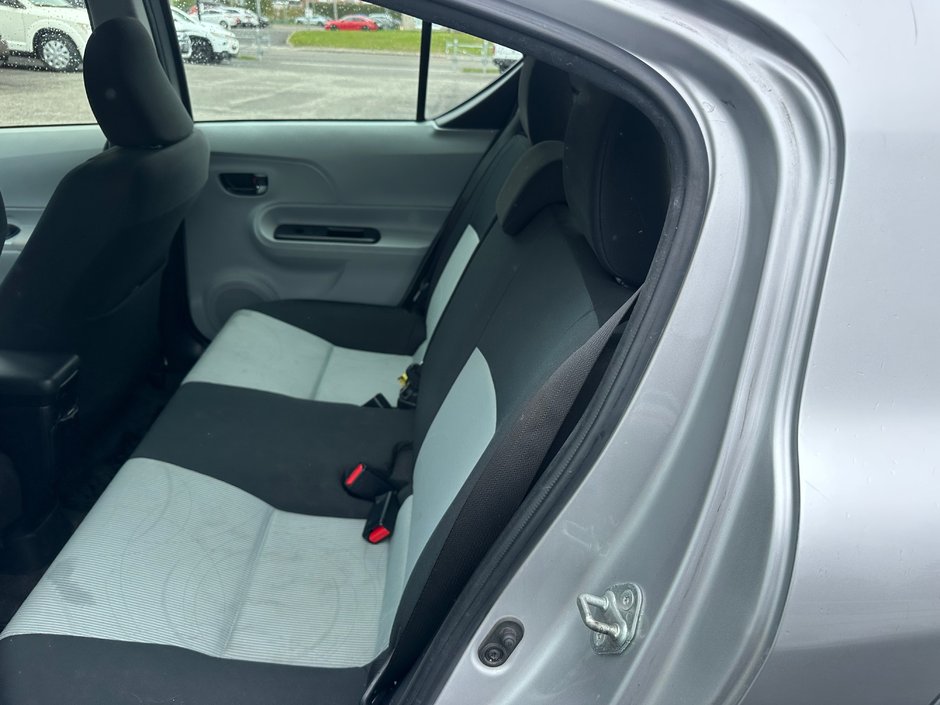 2012 Toyota Prius c Technology-4