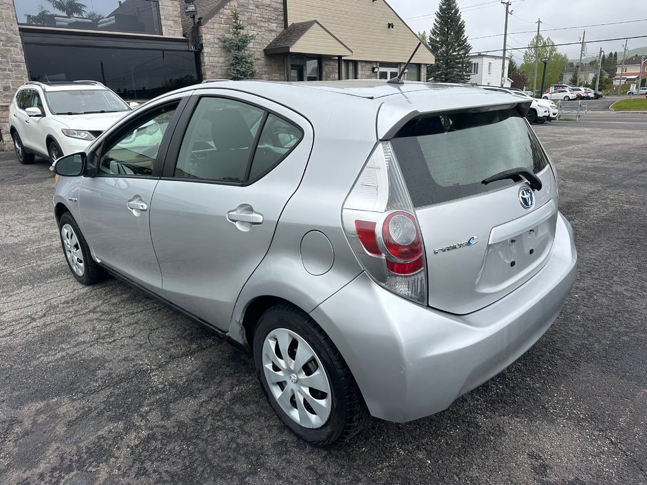 2012 Toyota Prius c Technology-1