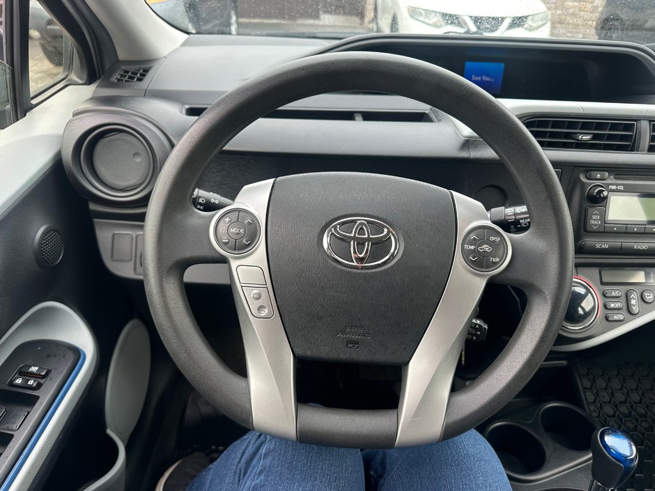 2012 Toyota Prius c Technology-7