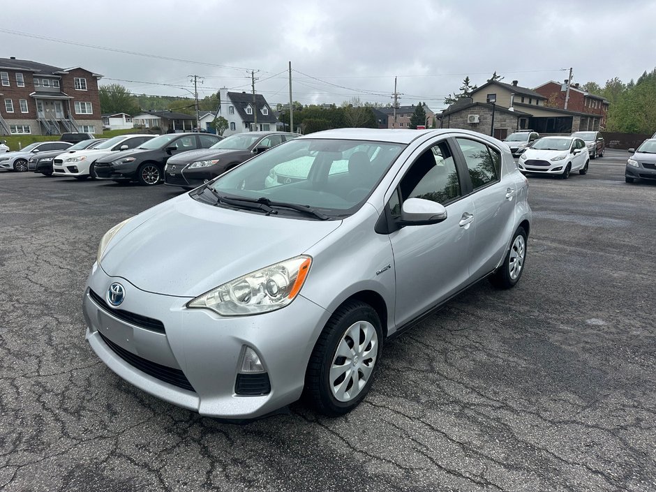 2012 Toyota Prius c Technology-2