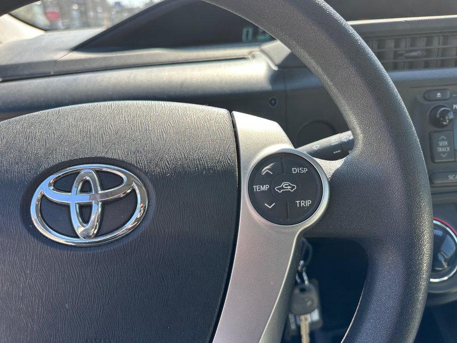 2014 Toyota Prius c-11