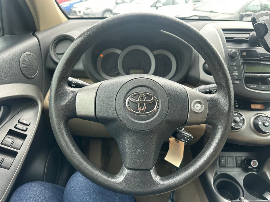 2011 Toyota RAV4 AWD-7