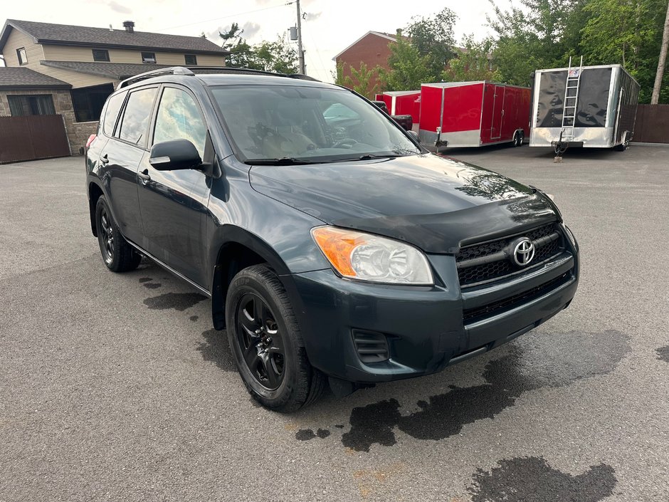 Toyota RAV4 BASE 2012-0