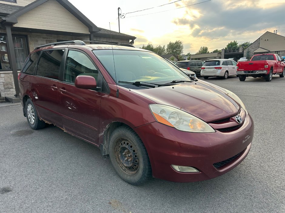 Toyota Sienna LE 2008-0