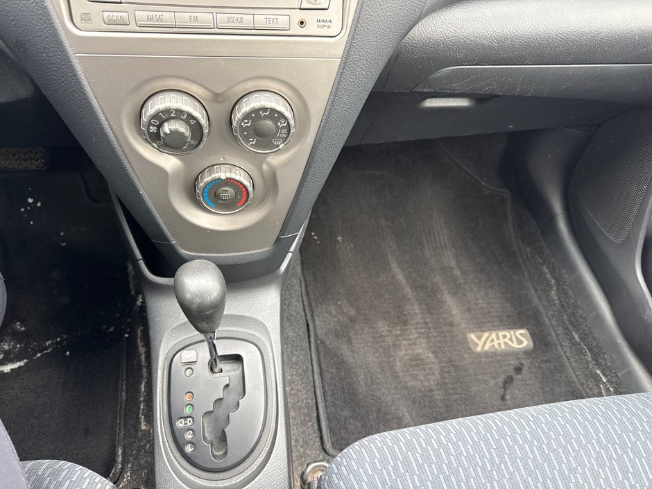 2009 Toyota Yaris-12