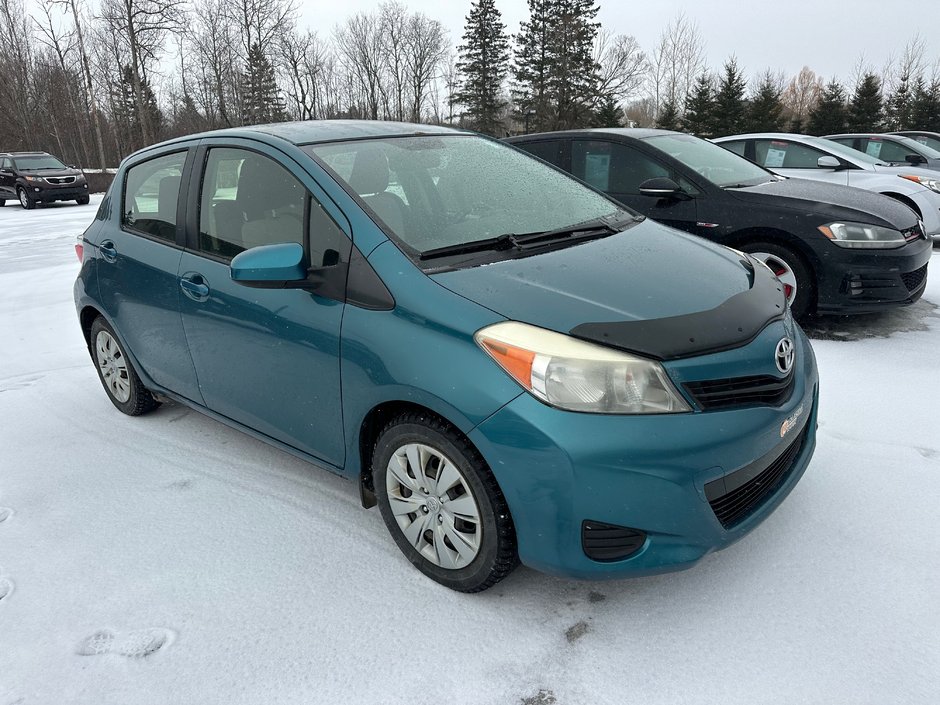 2013 Toyota Yaris LE-0