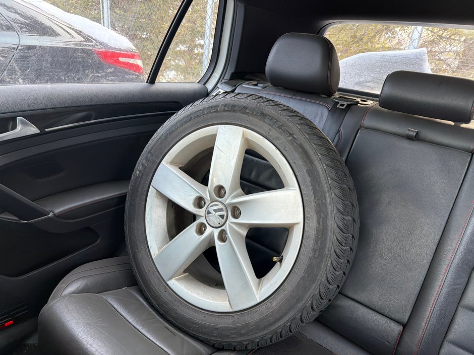 2015 Volkswagen Golf GTI Autobahn-6