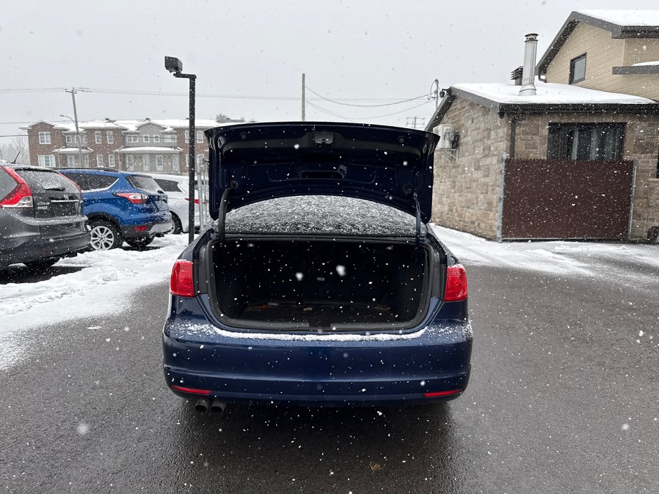 Volkswagen Jetta TRENDLINE PLUS 2012-6