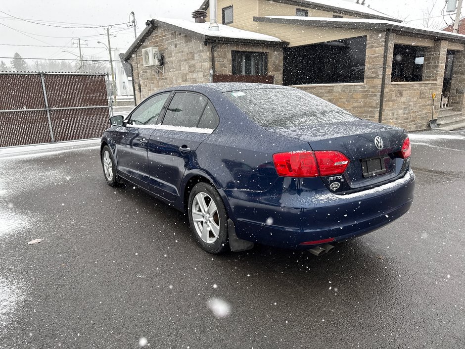 Volkswagen Jetta TRENDLINE PLUS 2012-7
