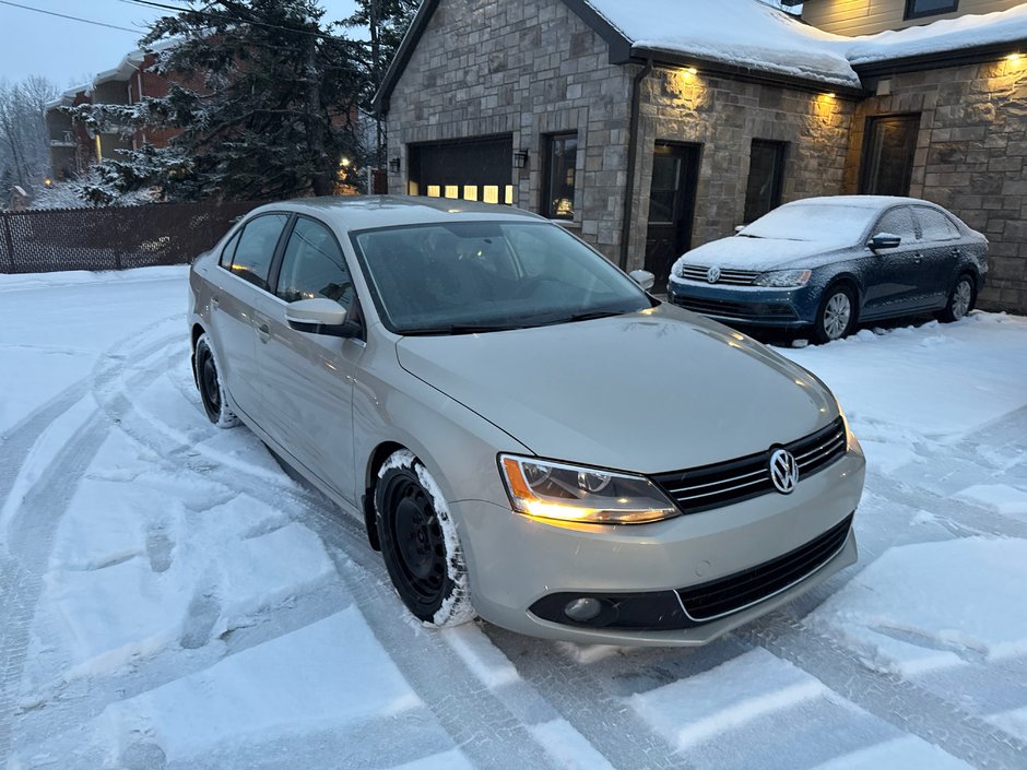 Volkswagen Jetta Sedan  2012-0