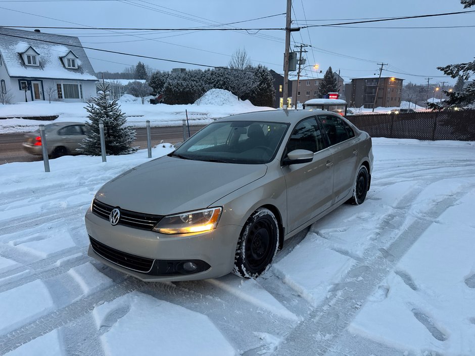 Volkswagen Jetta Sedan  2012-1