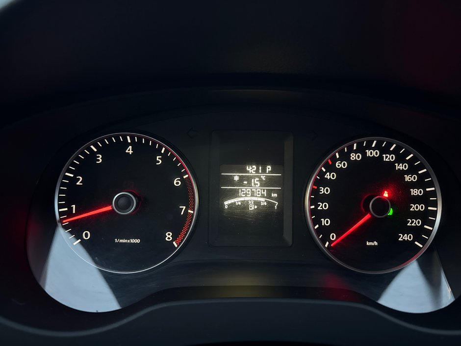 Volkswagen Jetta Sedan  2012-13